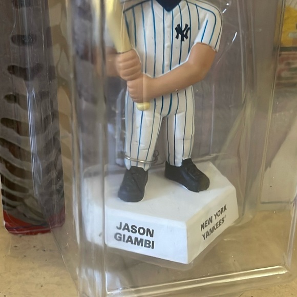 NIB 2002 Play Makers MLB Baseball Jason Giambi Play Makers Bobblehead & Card - Picture 2 of 6
